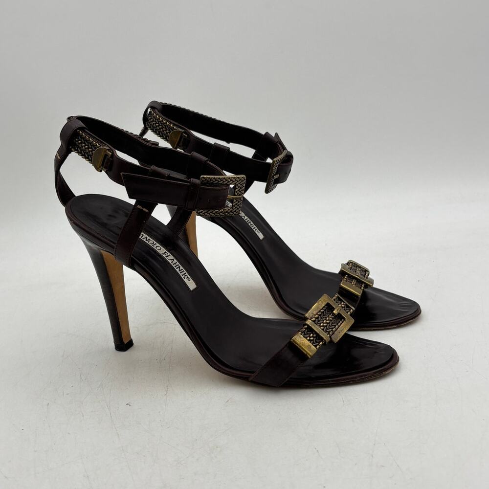 Manolo Blahnik Chain Buckle Stilettos Strappy Heels Women's 38 FLAW